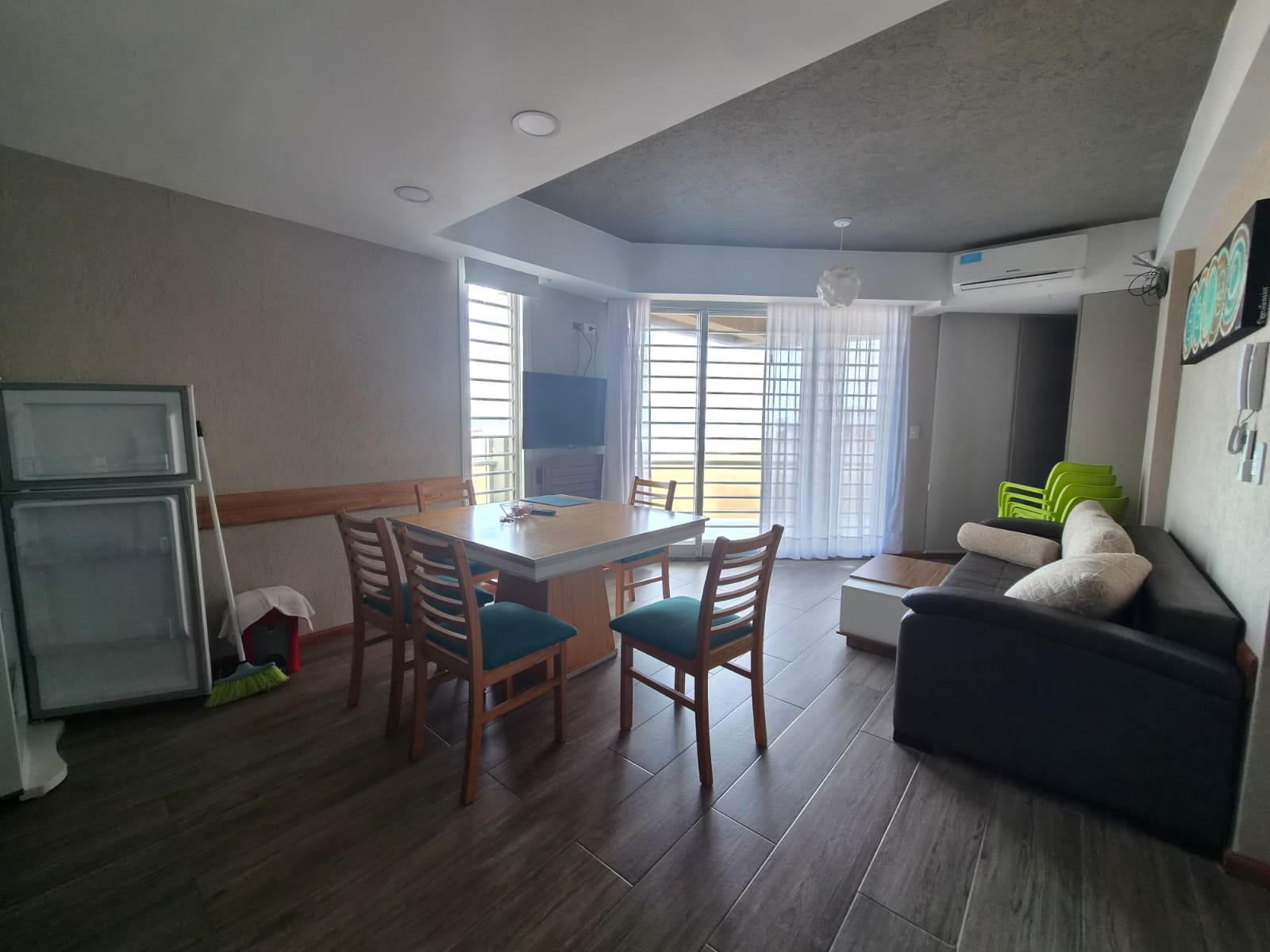 Living comedor del departamento accesible