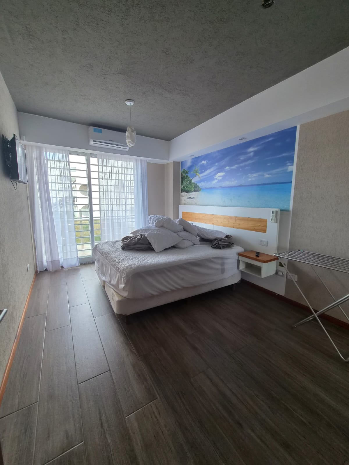 Dormitorio del departamento accesible
