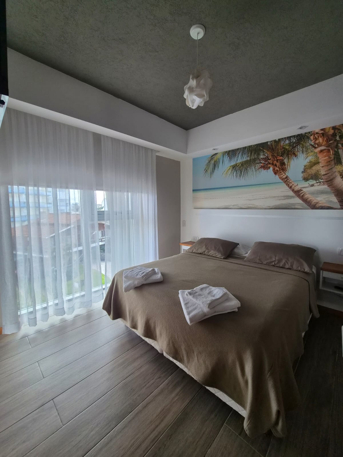 Dormitorio matrimonial del tres ambientes