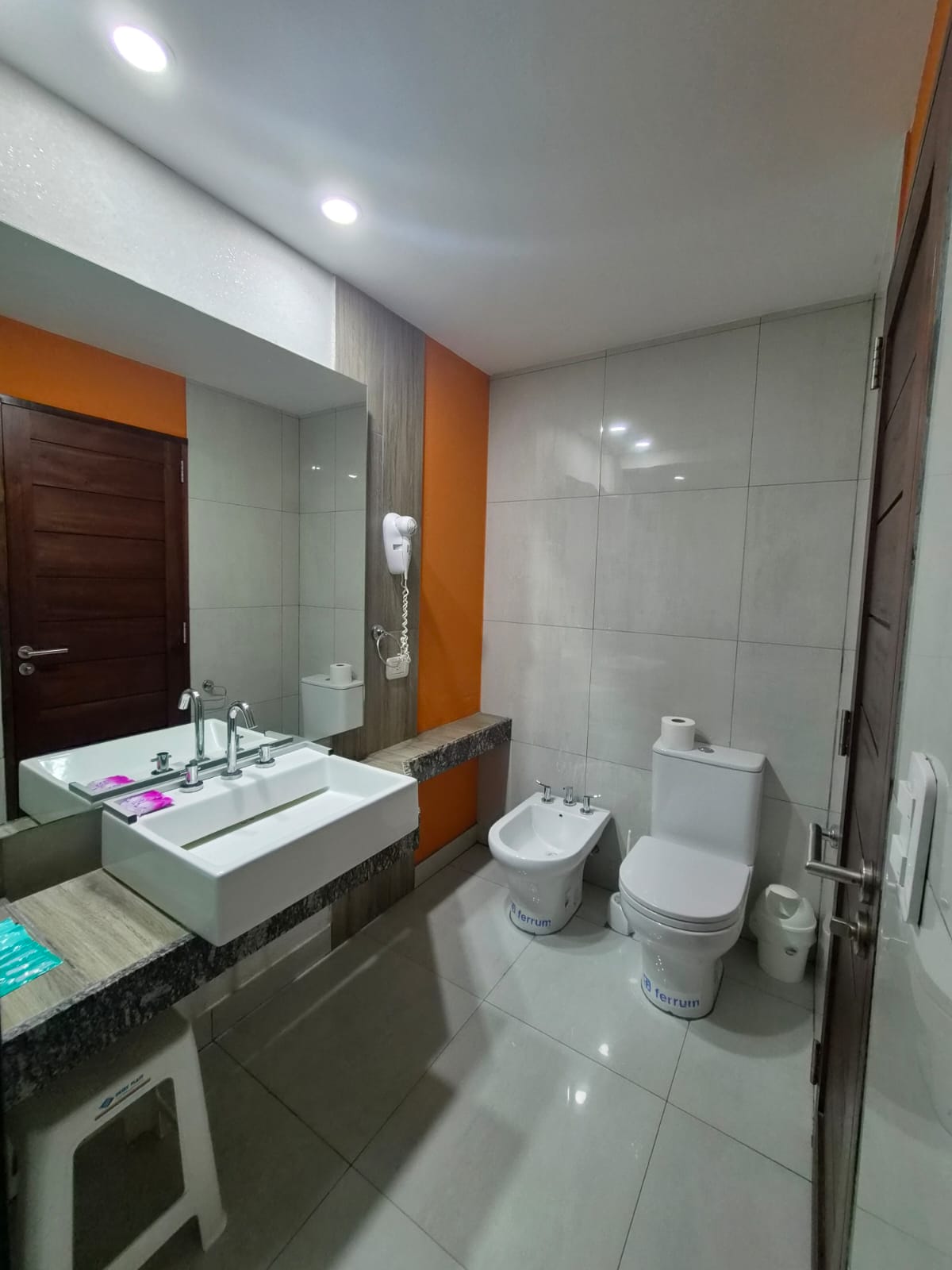 Baño completo del tres ambientes